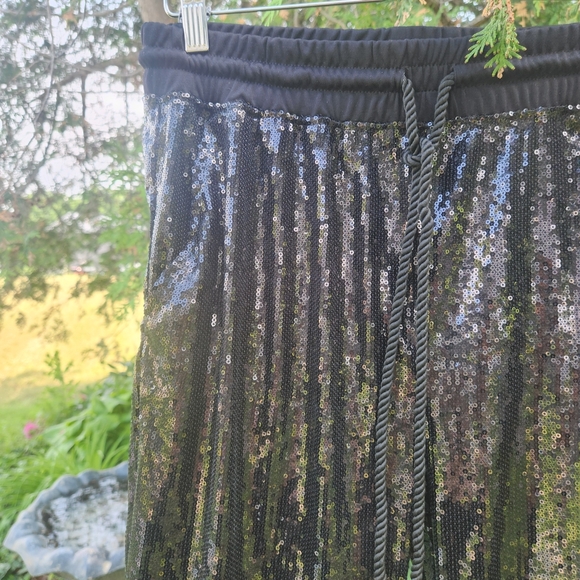 VENUS Black Sequin Joggers & Beaded Tank Top M - Picture 6 of 9